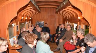 Fachgespräch mit dem Ausschuss für Ländliche Entwicklung des Brandenburger Landtags im Ubuntu-Circus-Wagen